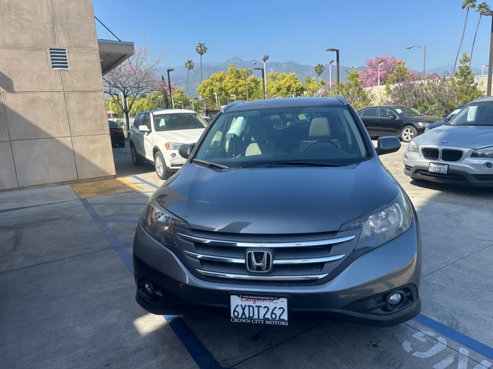 2012 BLUE /GRAY Honda CR-V leather (JHLRM3H70CC) with an 4 CYLINDER engine, Automatic transmission, located at 30 S. Berkeley Avenue, Pasadena, CA, 91107, (626) 248-7567, 34.145447, -118.109398 - Photo #8